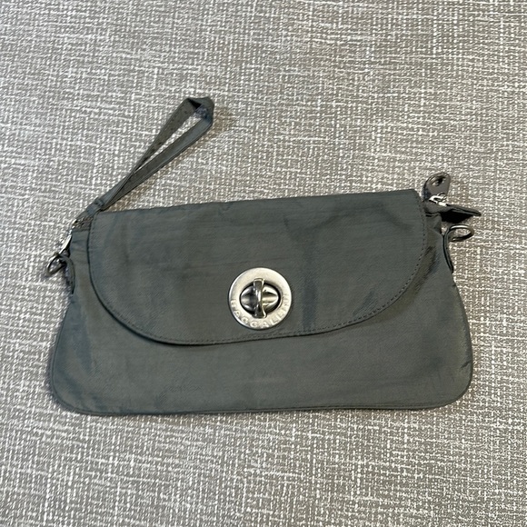 Baggallini Flap Crossbody Adjustable strap wristlet Messenger Bag grey - Picture 3 of 12